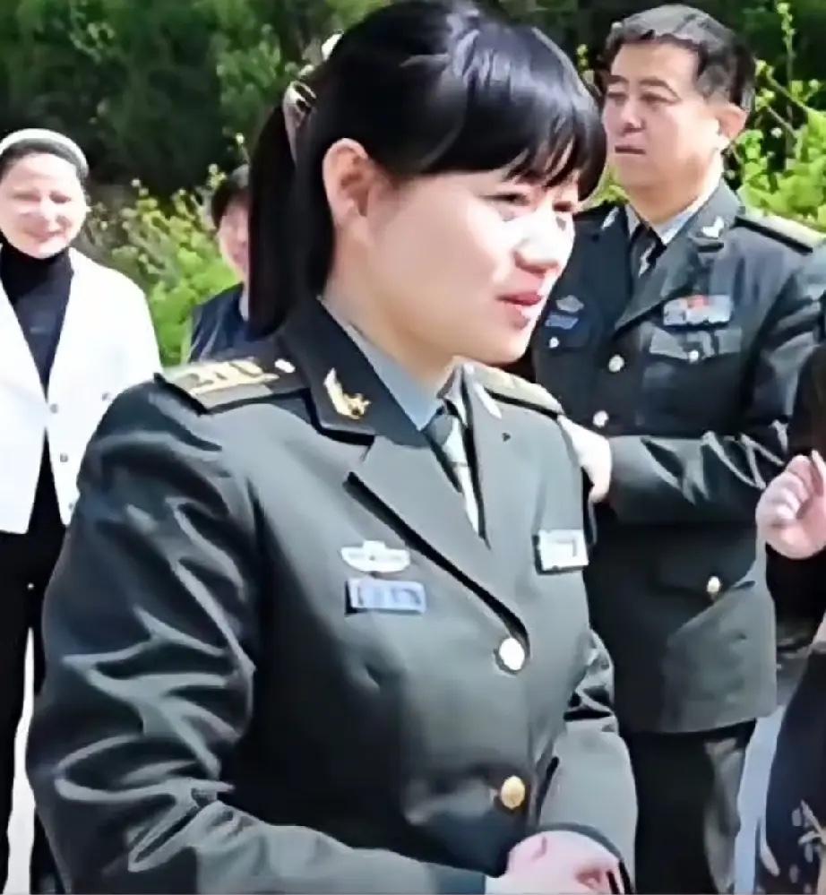 几世经商不如一代抗枪。这话搁在许家，不是口号，是三代人一人一枪一枪打出来的。
