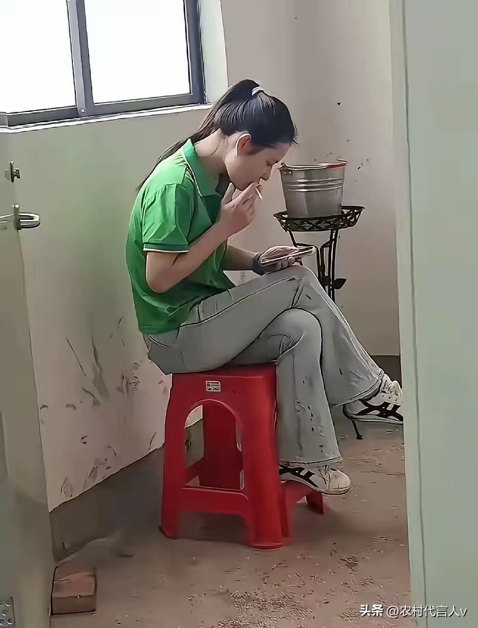 堂弟最近愁得睡不着，起因是他女朋友烟瘾越来越大，从两天一包涨到一天一包，说重了就