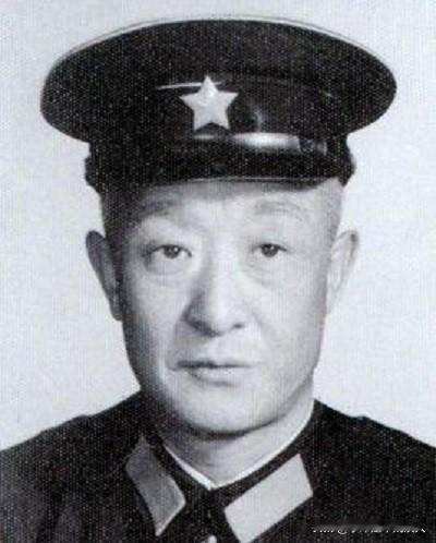 左崇义
左崇义，1933年11月27日生，衡阳市衡南县鸡笼镇长康村狮子山人，19