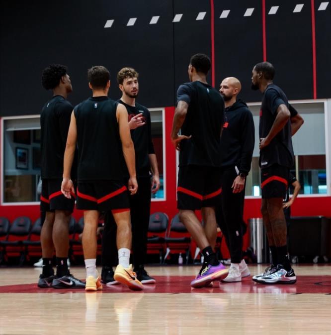 虽然申京全明星之后表现相当一般，不过前一场火箭队不敌公牛队的比赛，他却发挥非常出