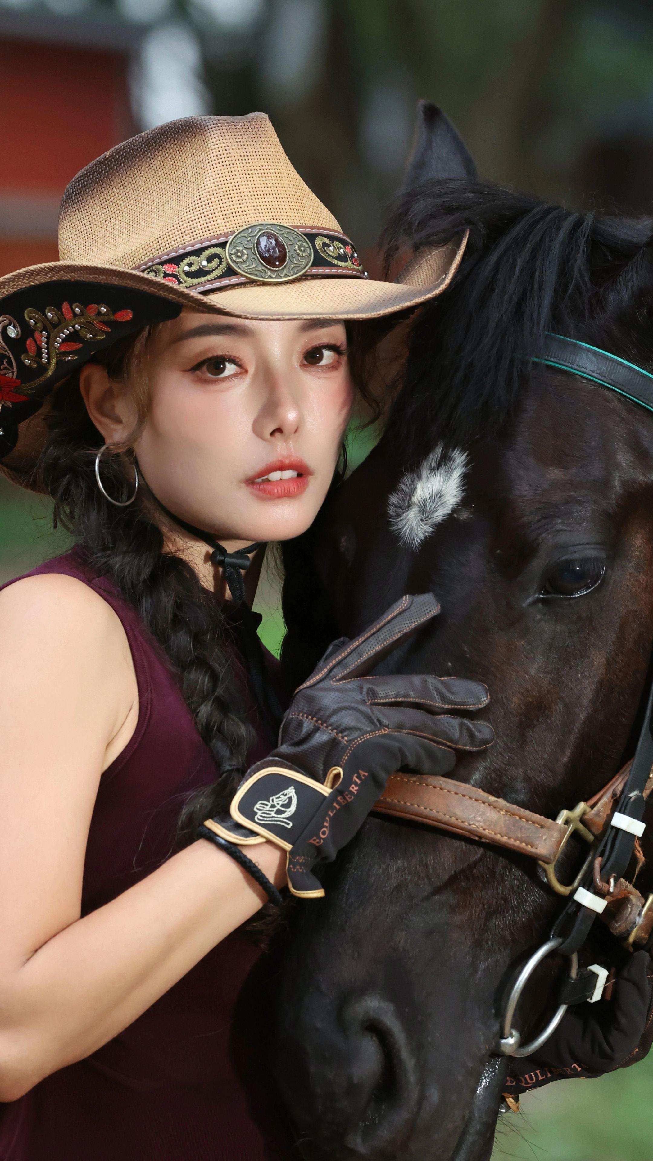 战马骑士营 西部牛仔辣妹风 马术运动 骑最野的马做最飒的女人