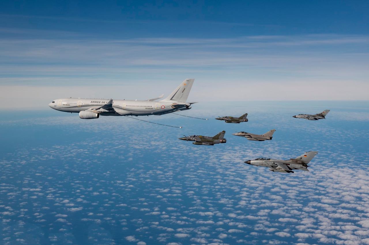 法国空军和太空部队副司令多米尼克·塔尔迪夫少将表示，该部队必须为可能与俄罗斯发生