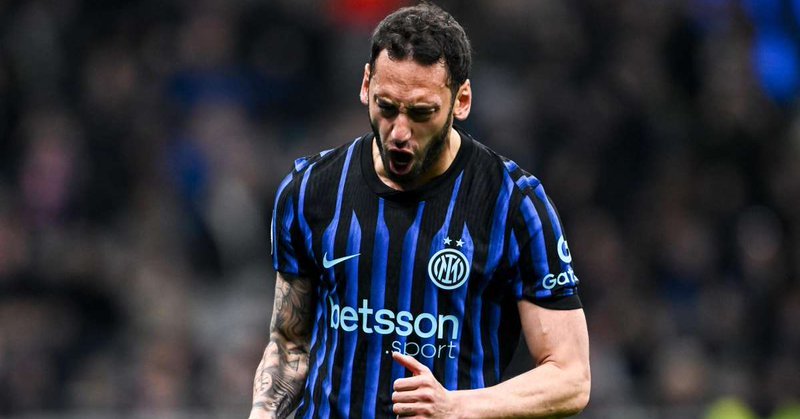 📢 据《Corsera》报道：恰尔汗奥卢将首发出战，土耳其人迎来最后一场德比？