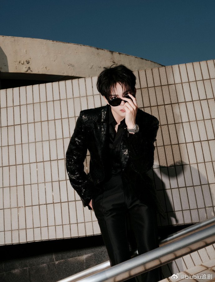 曾舜晞现场版一人行  曾舜晞全开麦  曾舜晞用粤语唱《一人行》，那温柔的声音加上