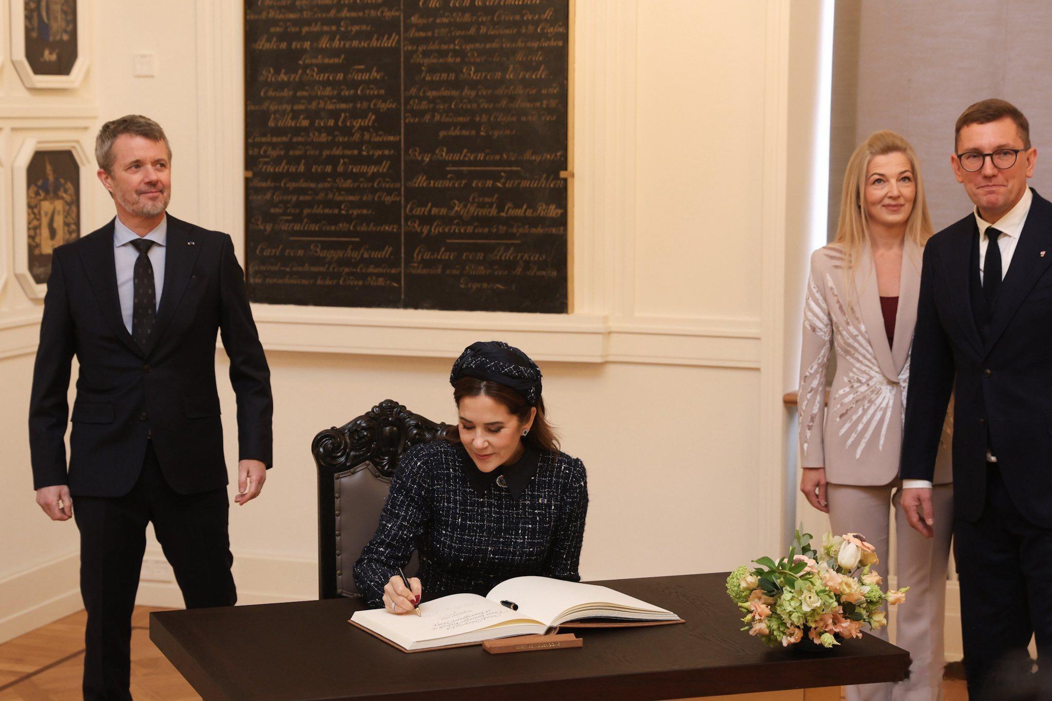 丹麦王室 🇩🇰🇪🇪1月27日，弗雷德里克国王和玛丽王后会见爱沙尼亚总理克