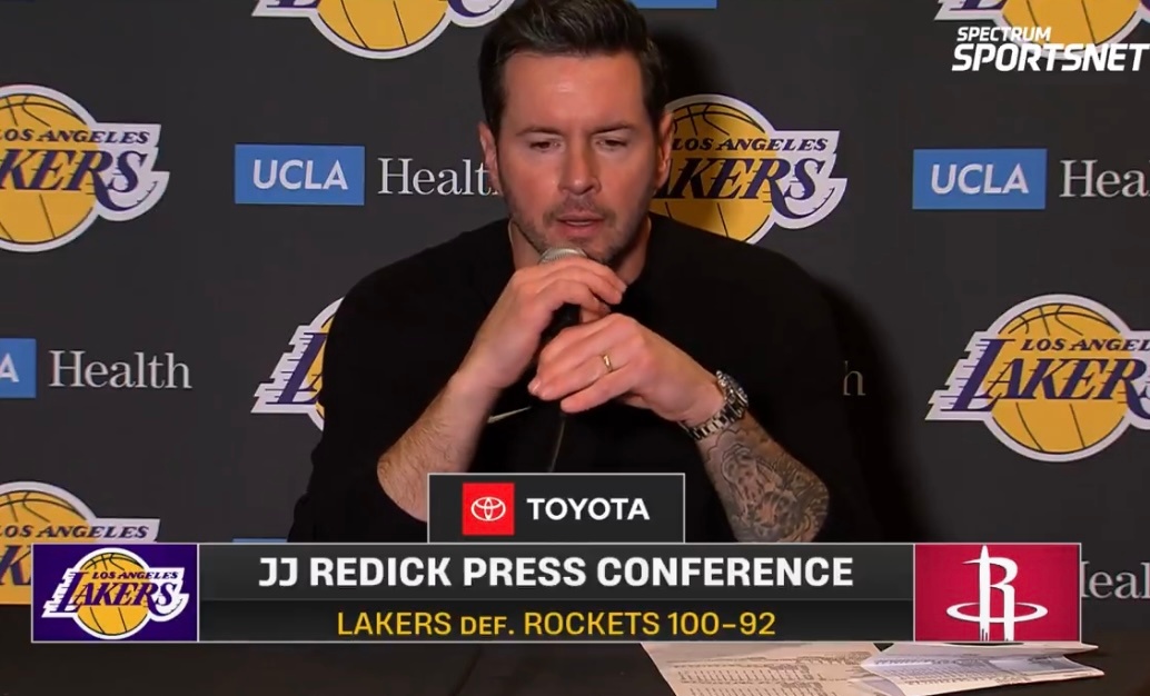 尽管开局表现不佳，雷迪克依然力挺艾顿：“我当时非常坚决地要把他留在场上，后来他也