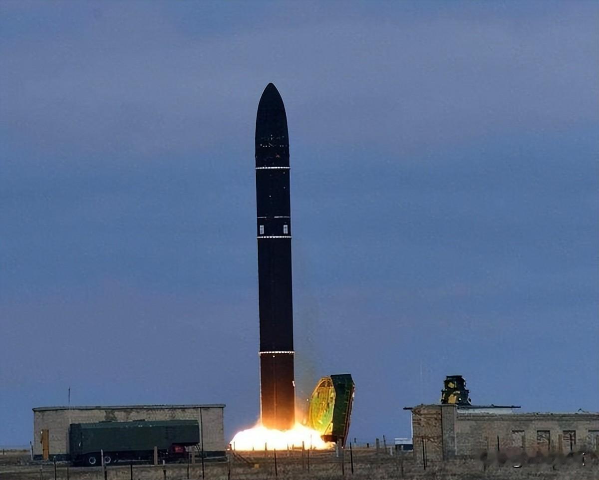 关岛突然变“前线”，美军急修地下港，东风-27到底有多难拦？
。
最近刷到不少视