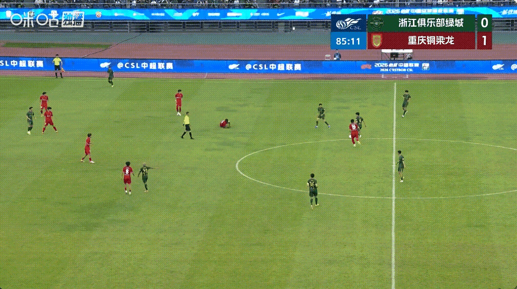 别不嫌事儿大！这根本不是事儿！杜月徵和刘浩帆这个冲突，就是球场的战术犯规，骂两句