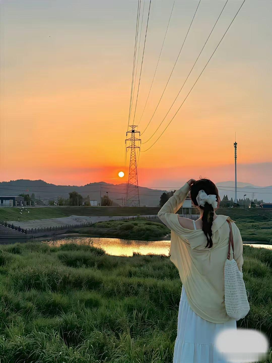 妈妈在哪里？         今天早晨8点刚过，我刚吃完早餐，就有一个老婆婆带一