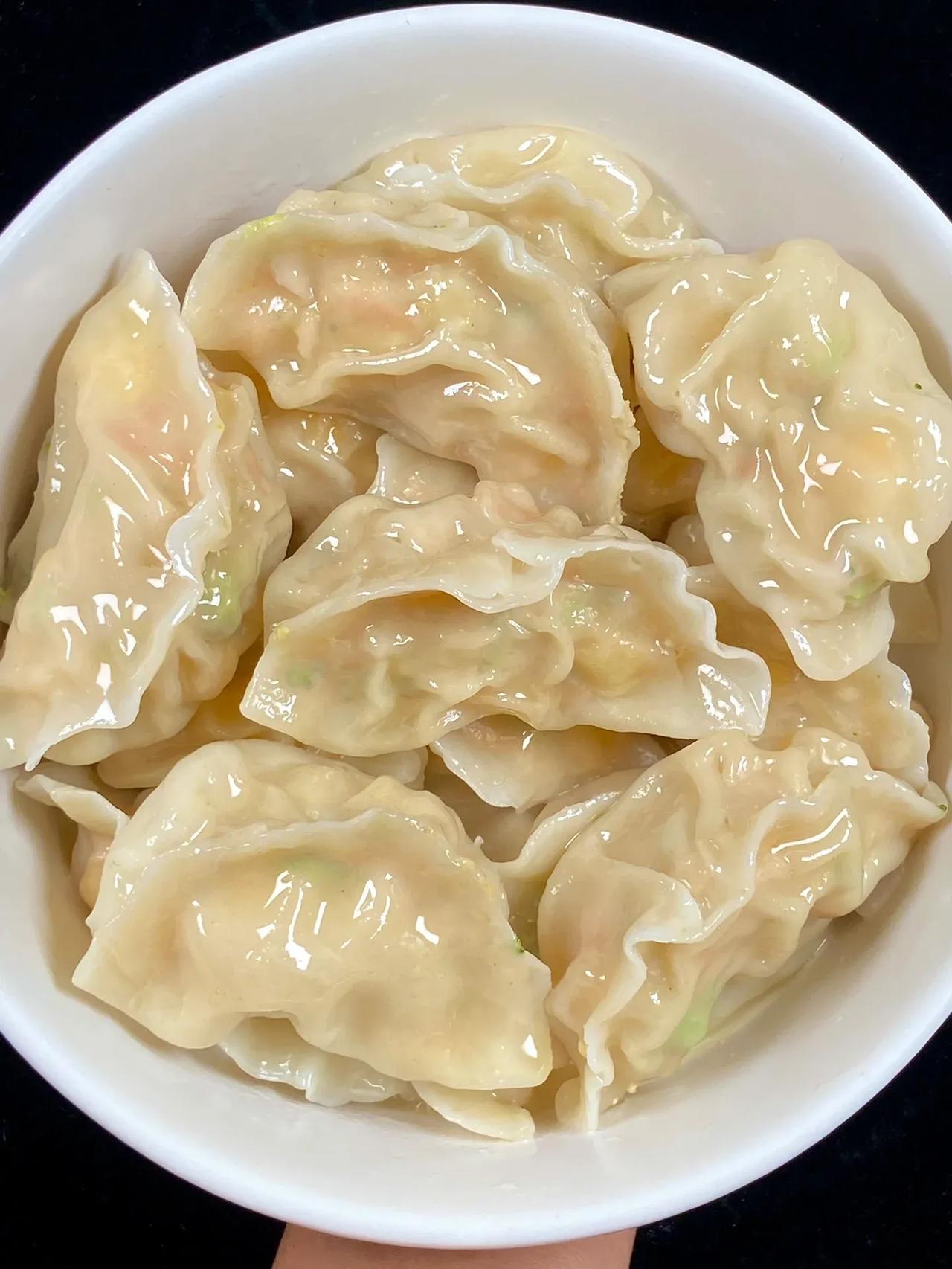 巨巨巨好吃！这做法怎么不早点发现！|||啊啊啊！这样做的饺子皮薄馅大太好吃了吧！