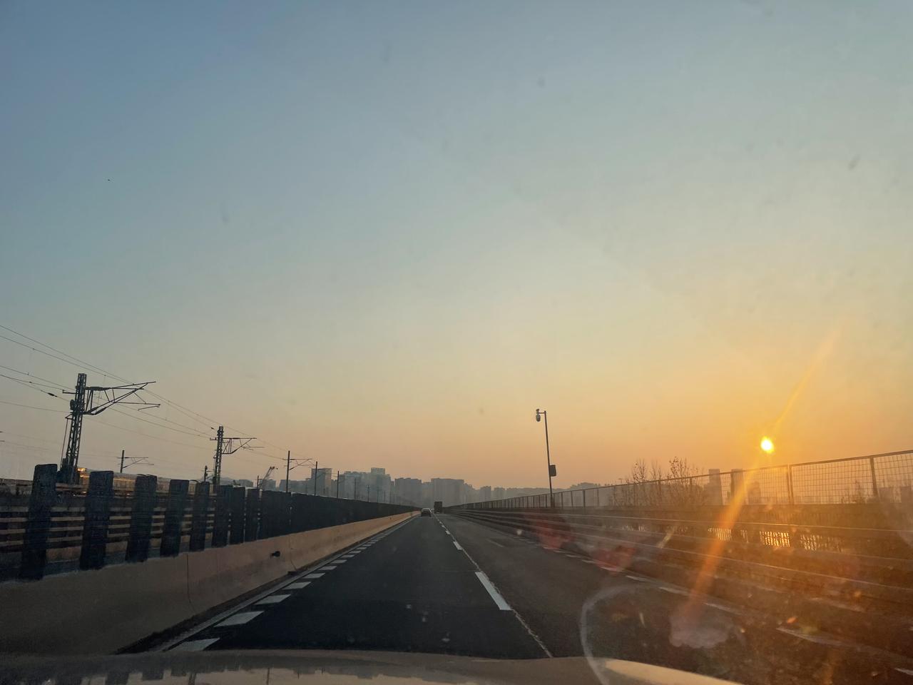 10号出发经过三峡大坝，武汉到南昌过年，初三去景德镇，22号回成都，我来算一算2