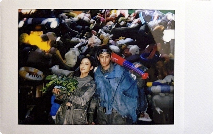 宋茜发了星河入梦拍立得宋茜王鹤棣拍立得合照宋茜王鹤棣拍立得合照，这个星河入梦太可