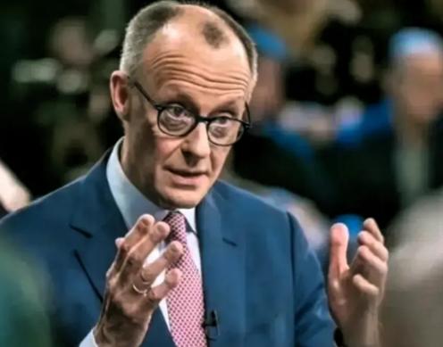 默茨欧洲工业峰会发言，中国光伏速度与欧盟审批效率的鲜明对比。

当地时间2月11