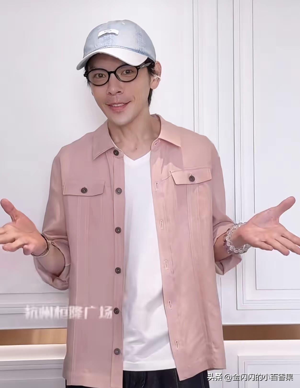 向佐易立竞火了向太擦蹭热度火速接话！向佐火速教科书级回应：家事归家，舆情稳控，顺