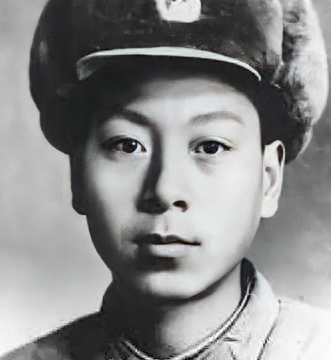 1962年11月18日，喀喇昆仑山下，我军边防一个连掉进印军埋伏圈，被两处暗堡堵