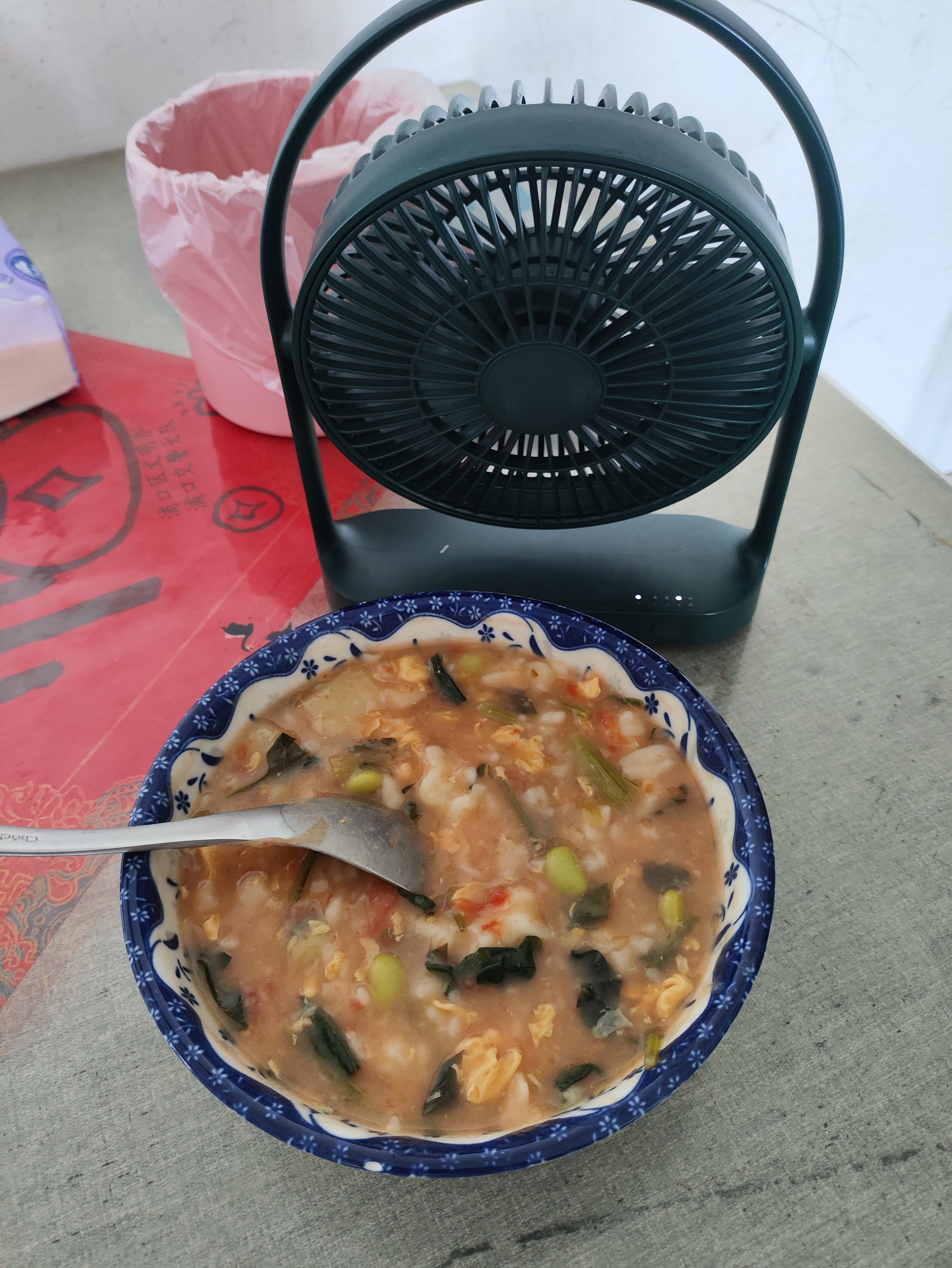吃兰么 好好咥一口疙瘩汤，动弹一哈 稍微弄110个壶铃俄罗斯转体