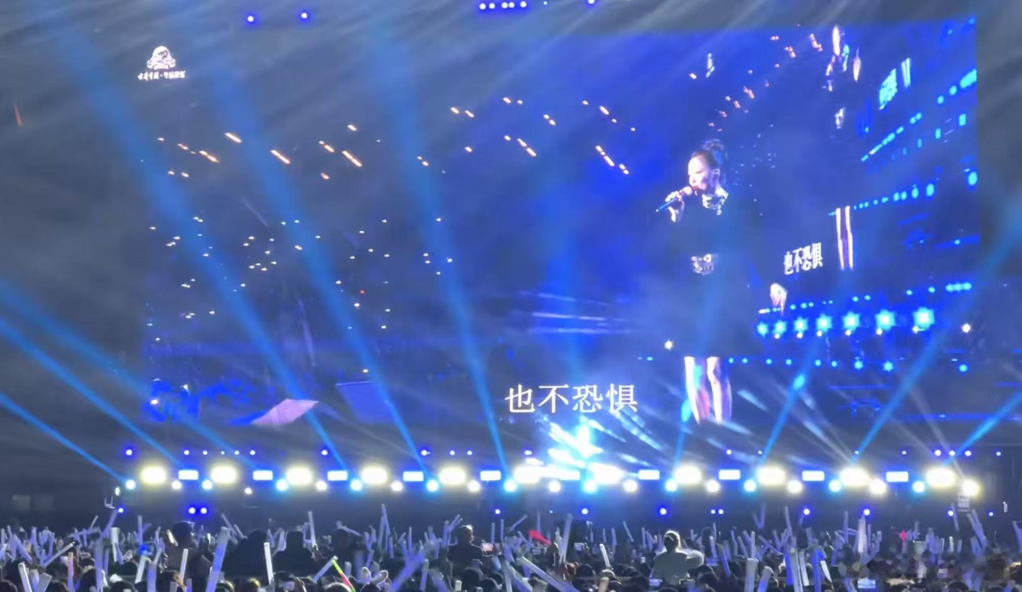 张韶涵只是一味升key一下子就会被张韶涵的现场打动到了，这一味的升key！真的会