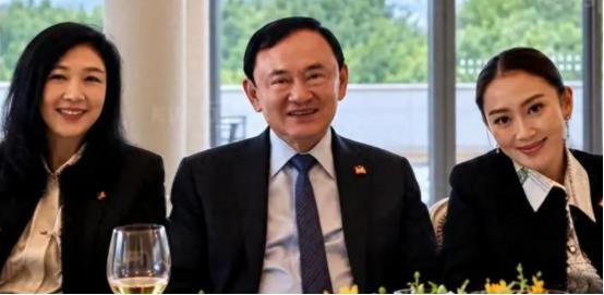 泰国最牛家族集体出动，三个前总理同框，地点选在中国
 
9月8号晚上，泰国前总理
