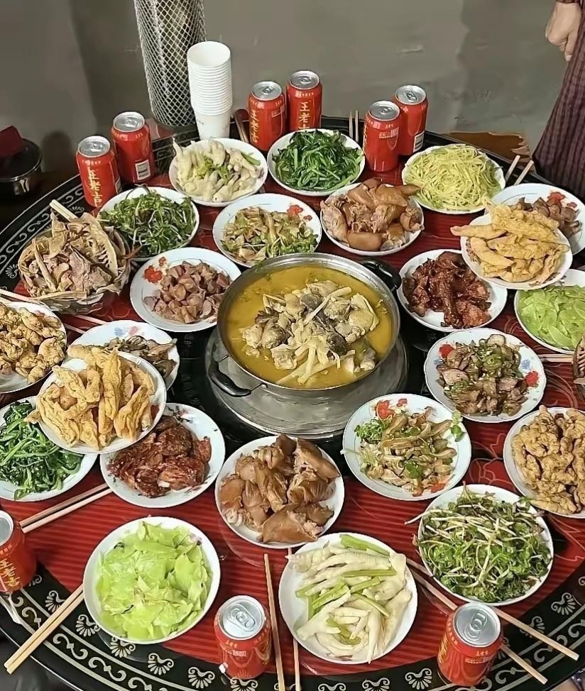假如三家人同时请你去他家吃饭 你会去哪家 ​​​