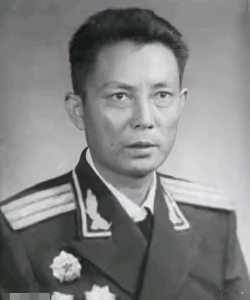 孙启贵（1912-1996）安徽六安人。1930年参加革命工作，1931年5月参