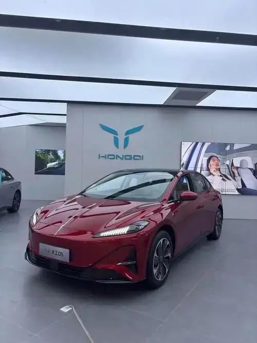 乒坛小可爱孙颖莎好样的！

汗水会记得，你为热爱拼尽全力。红旗天工与你，继续一同