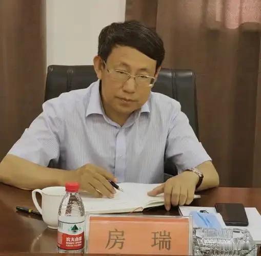 5月12日内蒙古两名正厅级干部同日被查：一人扎根赤峰一人扎根呼和浩特 分属政法金