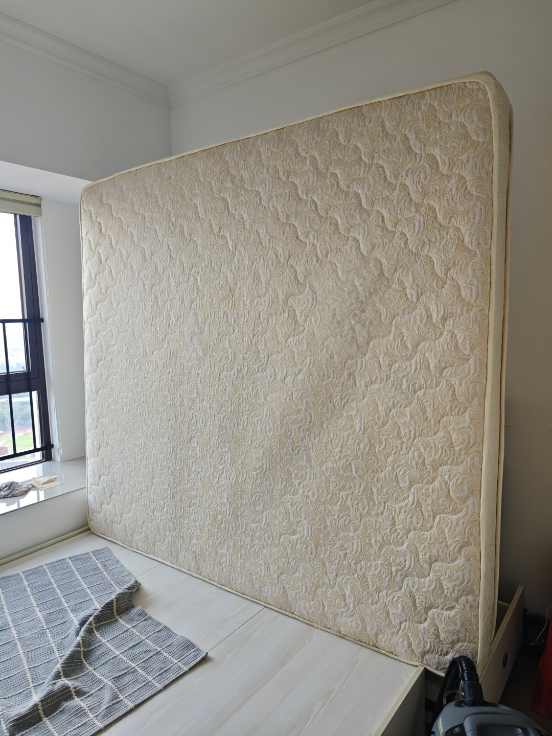 ！！！一面床垫洗半小时！为了吸干水份，要用很大劲，大家觉得效果如何理论上要晾一天
