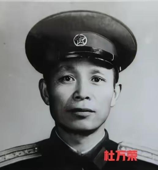 1937年四名西路军战士被活埋在煤窑中，就他们马上要窒息时，窑内突然传来一声呼唤