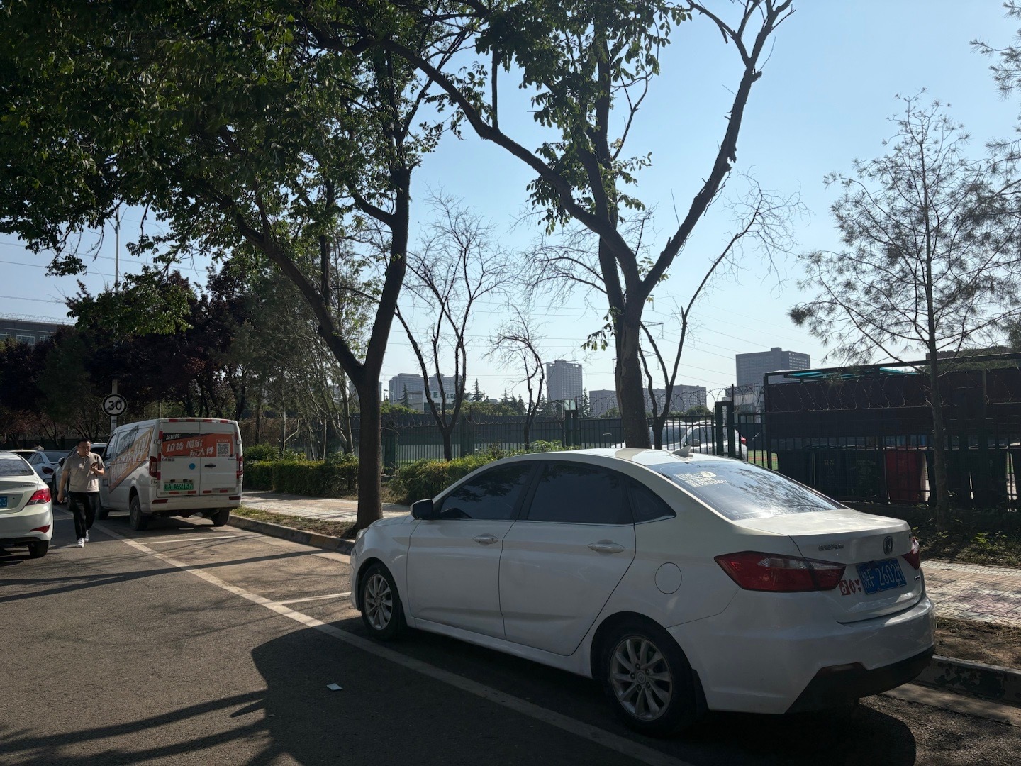 在有着广泛开源的领域大言不惭说自己花几年走完欧美国家三四十年走完的路，就是明目张