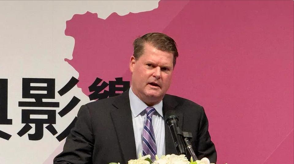 据新加坡联合早报报道，在特朗普首个任期担任国防部印太安全事务助理部长的薛瑞福在台