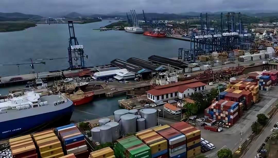 巴拿马赌输了？撕毁长和租约后，中国占21.4%货运量成致命一击
总部位于香港的长