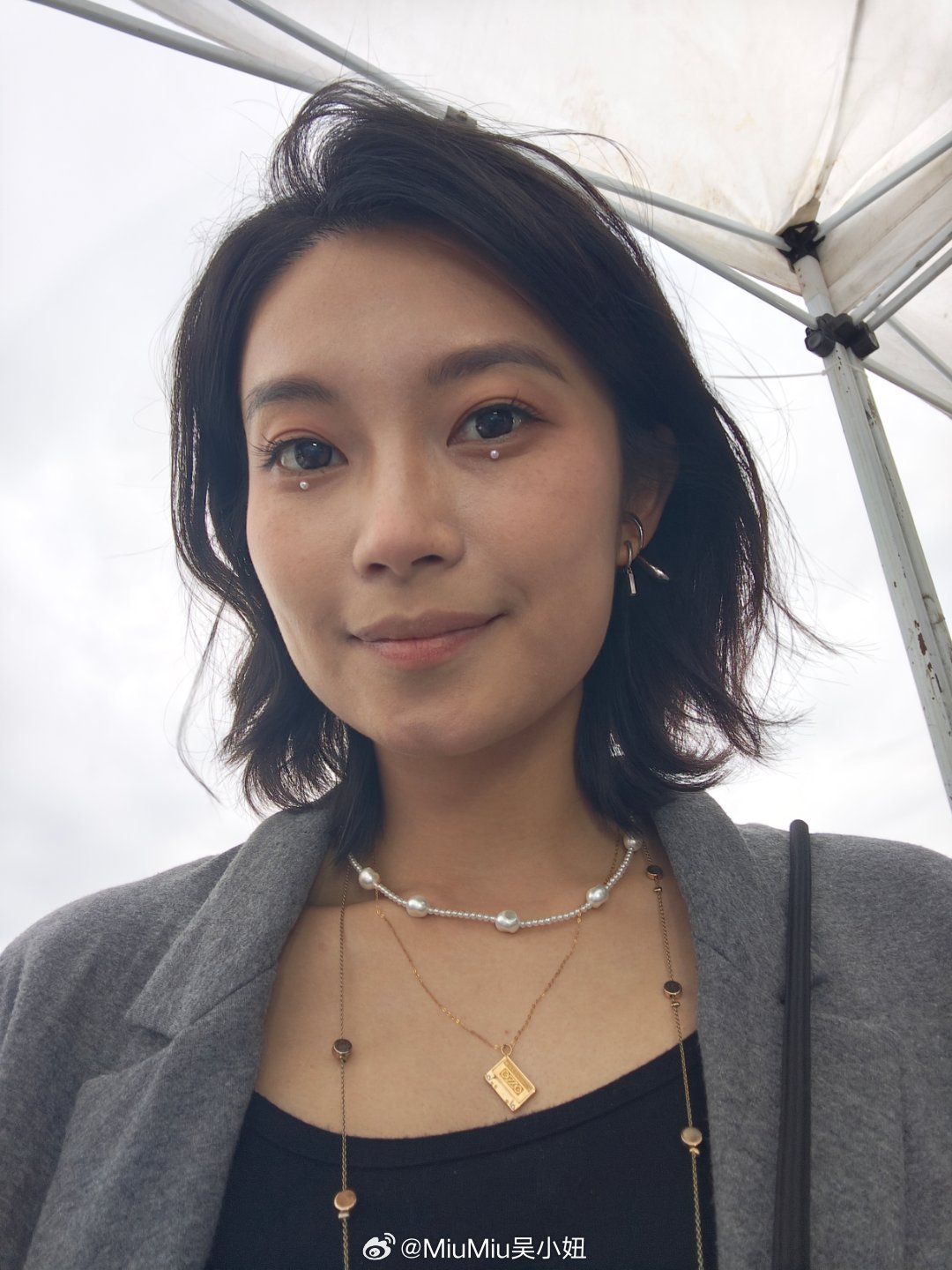 miu姨限定款皮肤~和兄弟们加班加点排练了好几天的曲子该上台验收了~~我的日常p