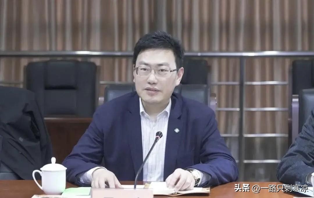 吕凌已任徐州医科大学党委副书记、校长
      吕 凌，男，汉族，1979年1