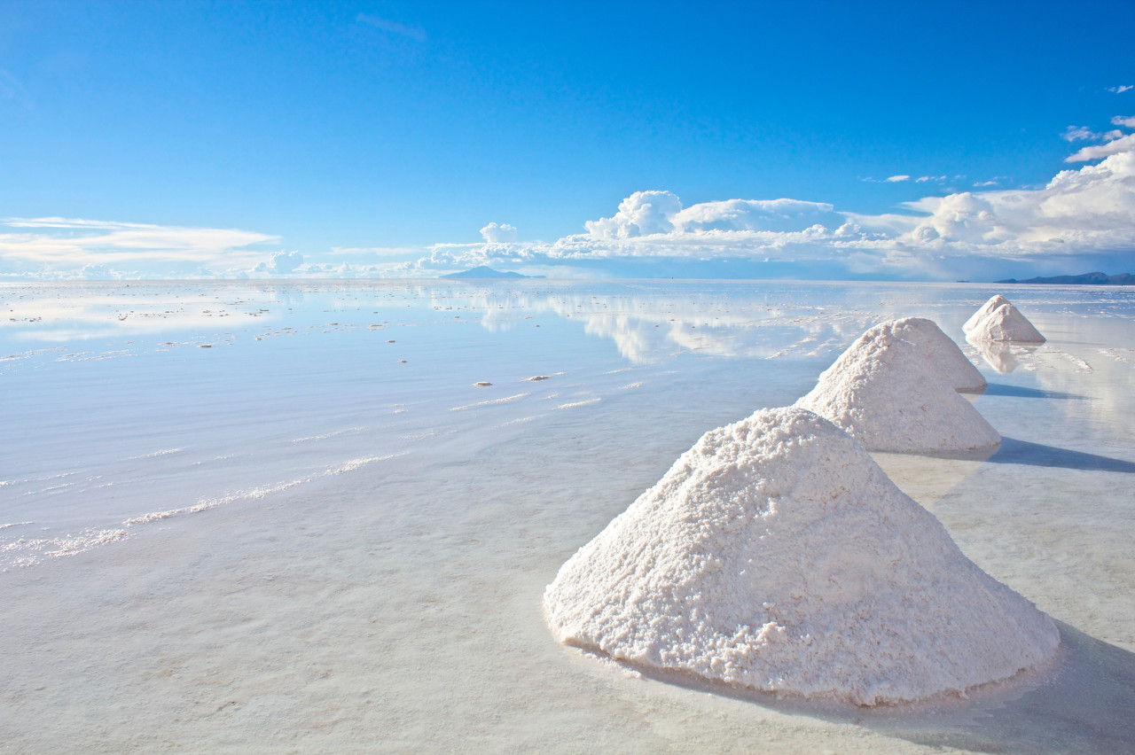 一字涨停！汕尾地产二代要带华联控股跨界新能源，拟12亿豪购南美“锂三角”资产