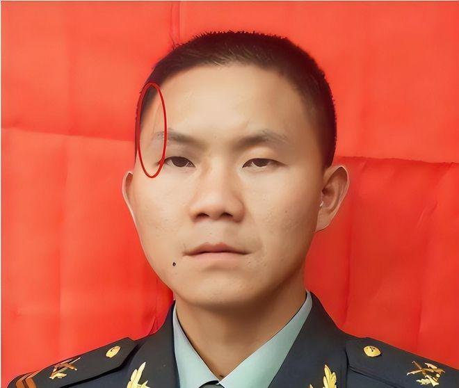 2001年2月11日，开往武昌的K148次列车上，76名假扮成农民工的歹徒在成都