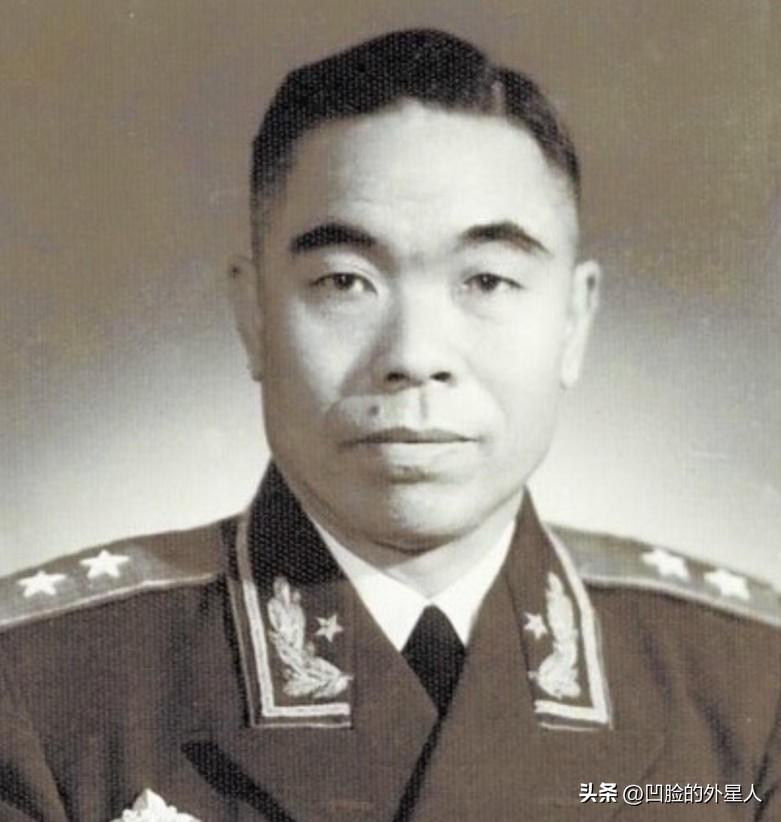 1948年，曾泽生在长春起义后，蒋介石气坏了，当即给北平宪兵团下了密令：“立即逮