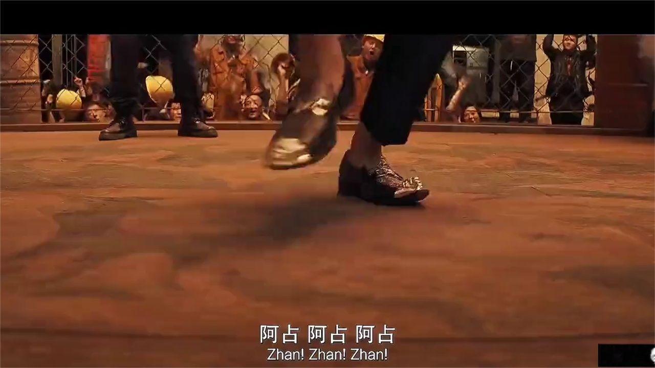 阿如那这个表演真是疯狂 完全本色出演 看得让人浑身起鸡皮疙瘩子