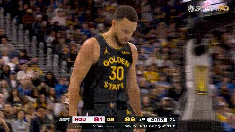 库里怎么一瘸一拐的，可别受伤啊火箭vs勇士