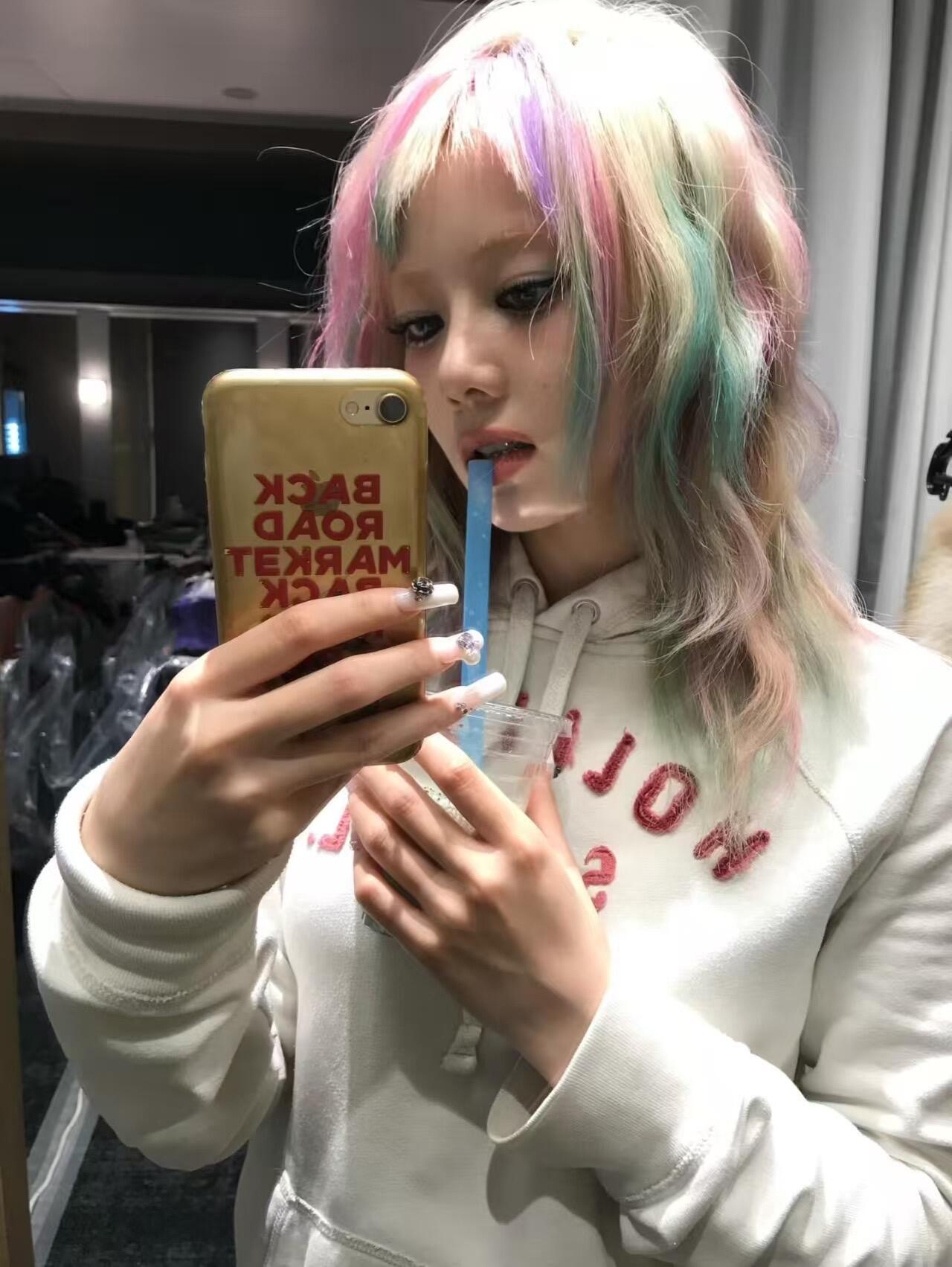 hi酱的头发是调色盘🎨
