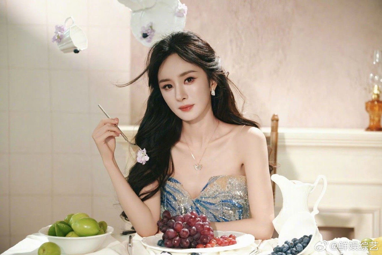 杨幂 利他主义杨幂就这样利他主义长红不是没有原因！杨幂的利他和温柔，真的藏不住 