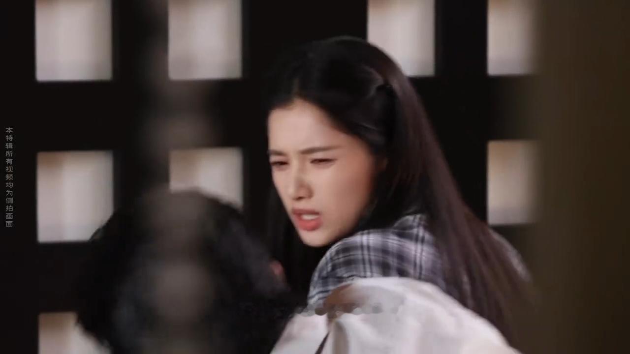 张婧仪雾里青杀青特辑张婧仪陈清雾杀青特辑婧仪的每一个角色都有自己的参与，怪不得每