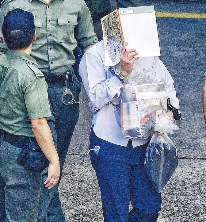 2015年，香港教授许金山在车内放了2个瑜伽球，导致妻女开车时死于中毒，这个案子