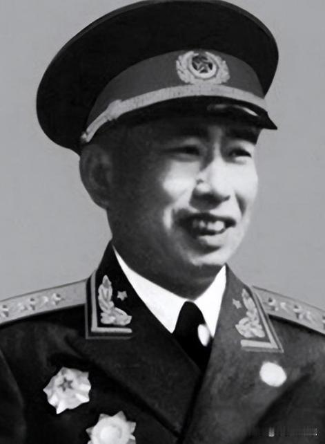 1956年，开国上将宋任穷自愿降薪去当地质副部长，毛主席却摇头拒绝：“你不适合搞
