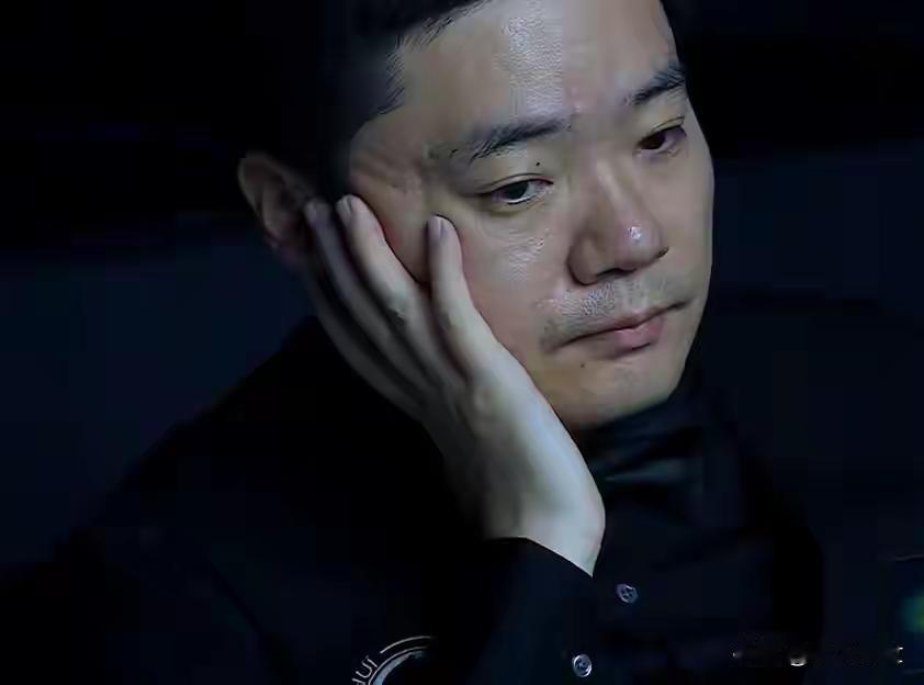 功不离手曲不离口！丁主任的职业生涯，或许哪天会突如其来的戛然而止。
1：5！丁俊