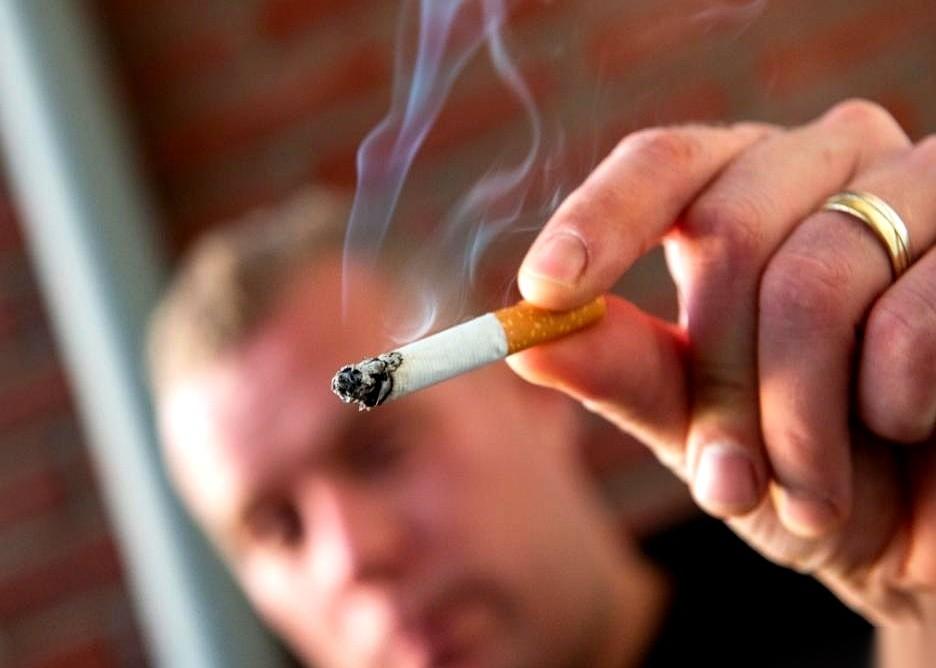 抽了26年烟，肺还是红润的。
这事儿一出来，估计不少老烟枪心里都咯噔一下，觉得找