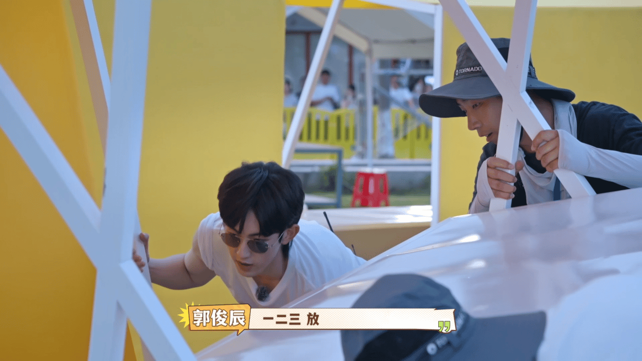 原来男生责任感不分年龄大小不是年龄大就责任感强，也不是年龄感小就责任感弱[来抱抱