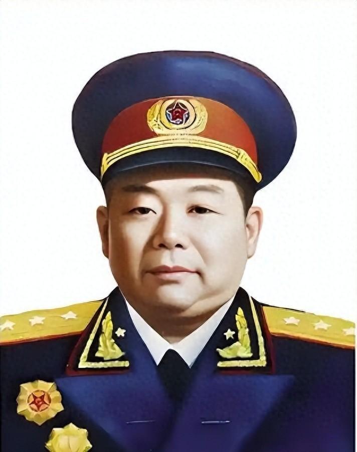 陈锡联兵团手下三位军长均为中将，其中最有名的一位后来竟降为少将，这背后有哪些原因