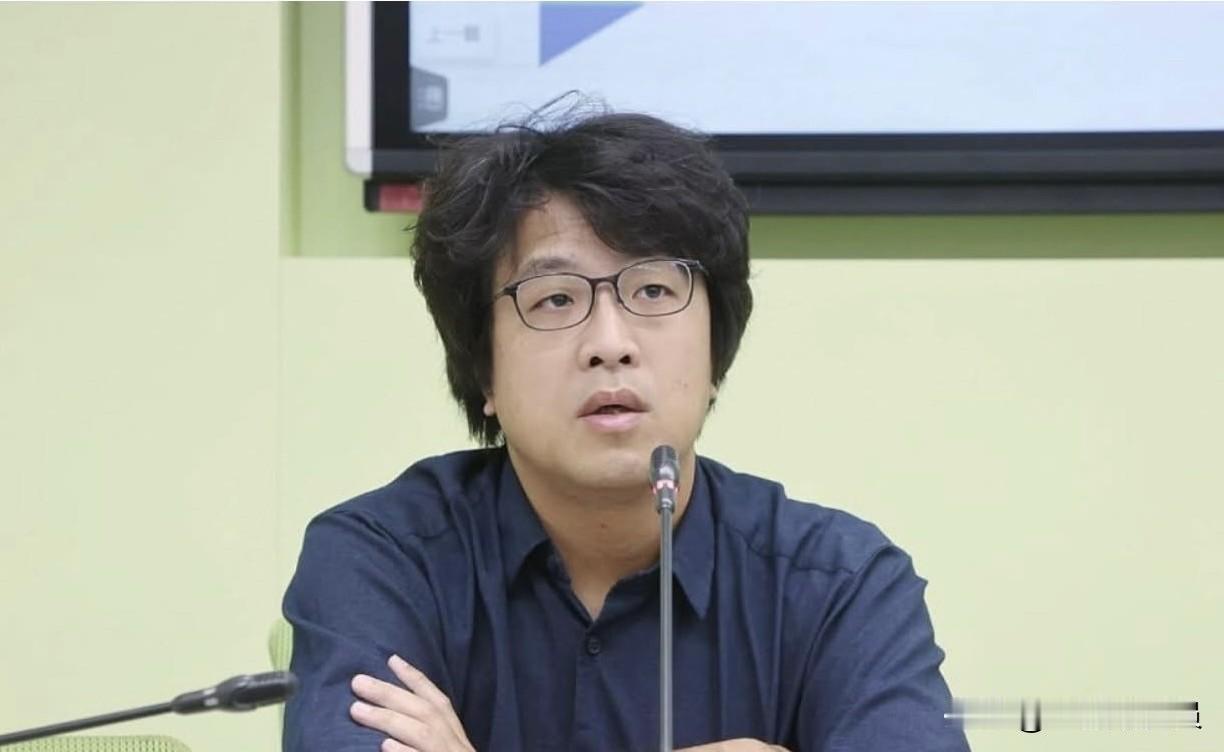 民进党立委沈伯洋今（28日）在脸书发文叫嚣称，很开心今天在台北一同接待来自澳洲的