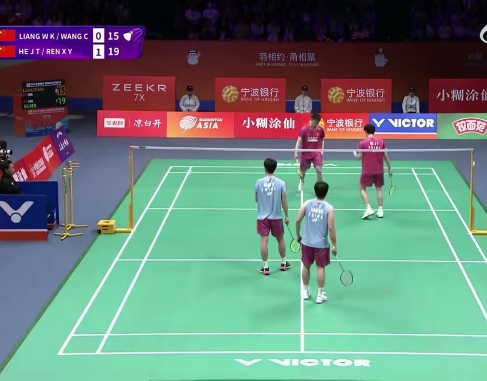 梁王组合无缘亚锦赛4强遗憾！梁王组合止步亚锦赛八强，没能闯进四强。面对状态火热的