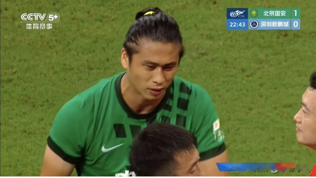 中超第22轮北京国安主场4-0大胜深圳新鹏城。
  北京时间8月7日晚，中国足球